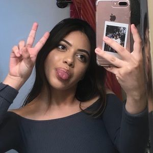 Meet your Posher, Ana